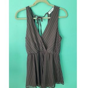 mod on trend romper, size L
